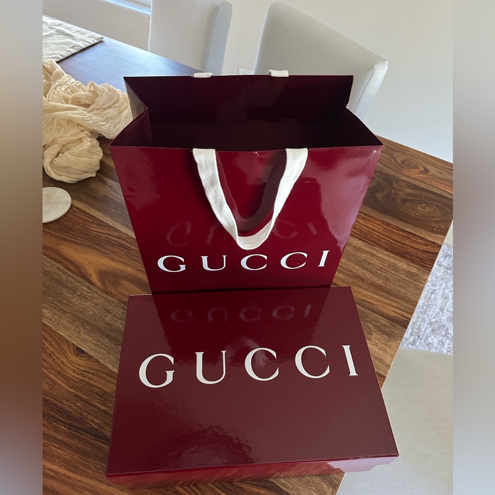 Gucci box & bag - Picture 2 of 2